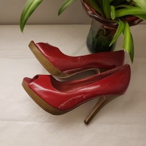 DELICIOUS RED PUMP